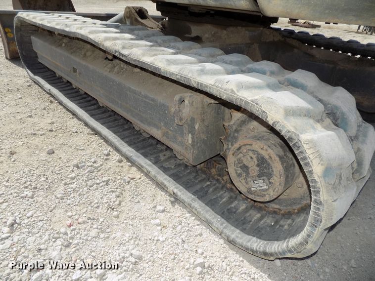 image for item DG2428 2006 Gehl G8003 RD mini excavator