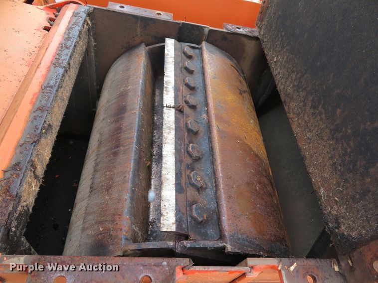 image for item DH1516 1995 Morbark 13 wood chipper