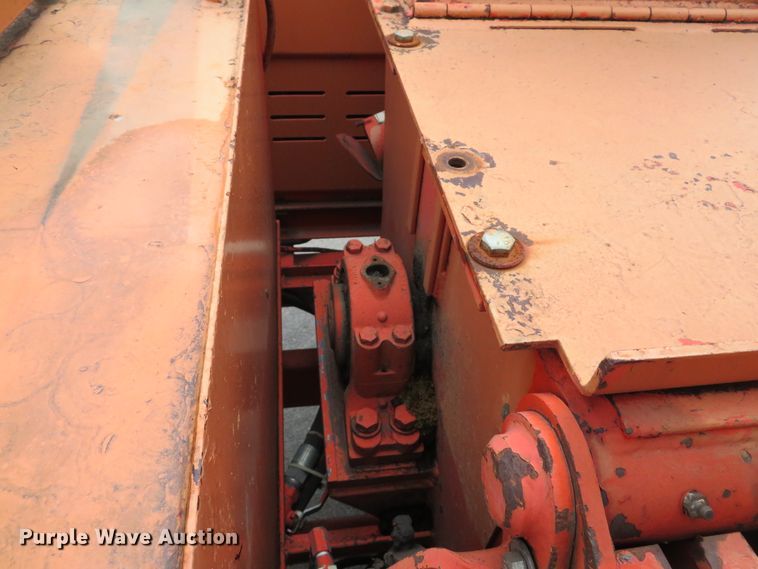 image for item DH1516 1995 Morbark 13 wood chipper