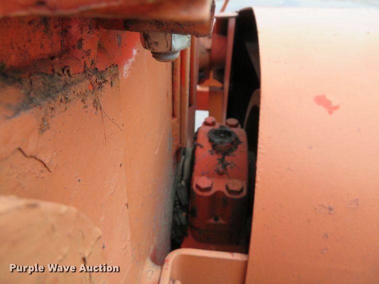 image for item DH1516 1995 Morbark 13 wood chipper