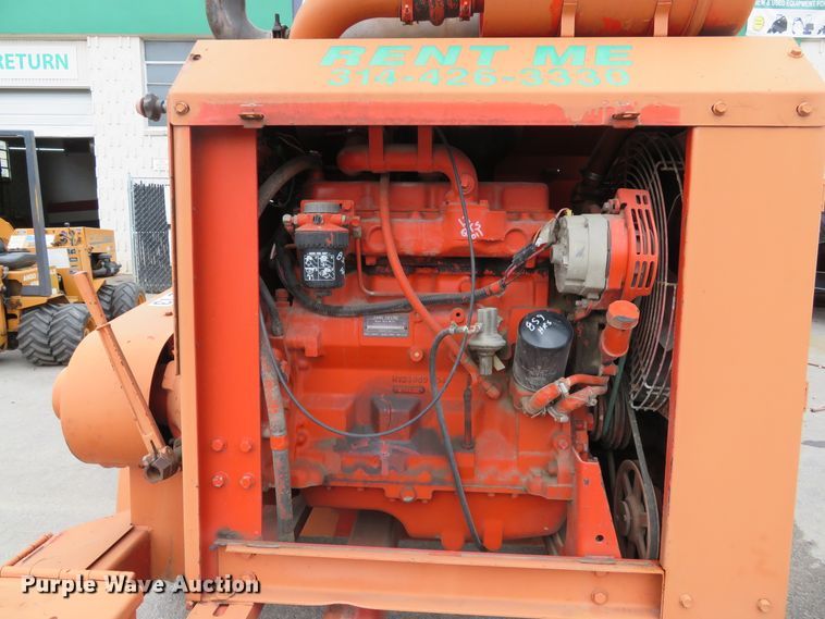 image for item DH1516 1995 Morbark 13 wood chipper