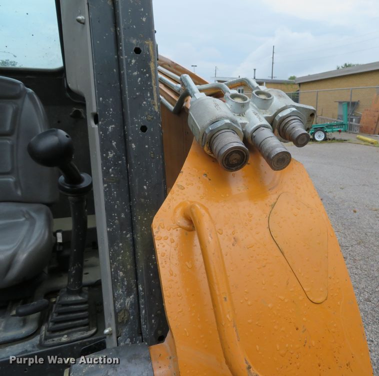 image for item DH1517 2017 Case SR175 skid steer