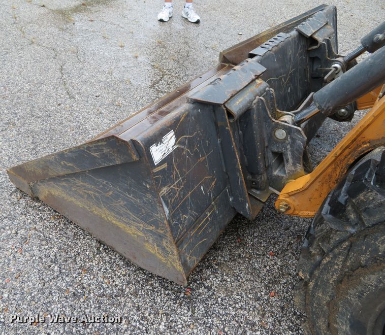 image for item DH1517 2017 Case SR175 skid steer
