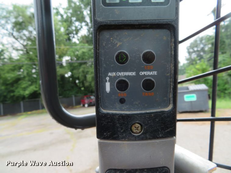 image for item DH1517 2017 Case SR175 skid steer