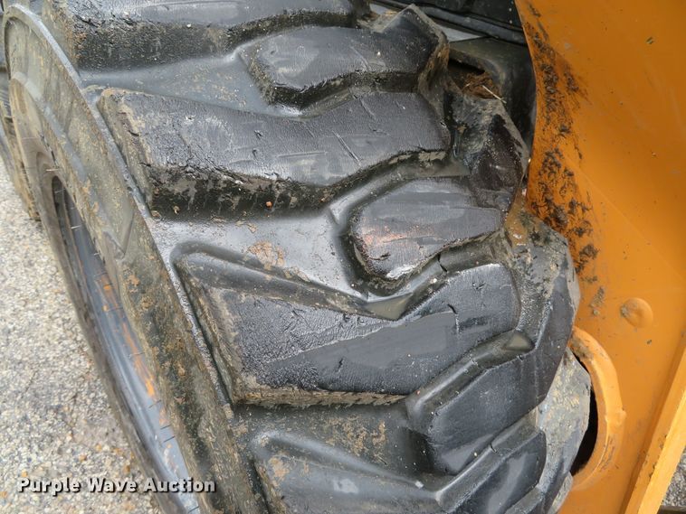 image for item DH1517 2017 Case SR175 skid steer