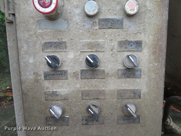 image for item DH1518 Trailer Haul concrete hopper