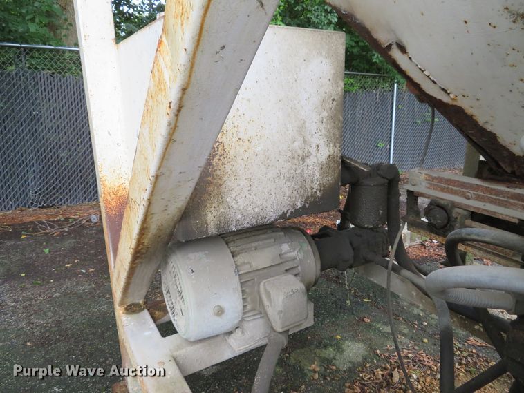 image for item DH1518 Trailer Haul concrete hopper