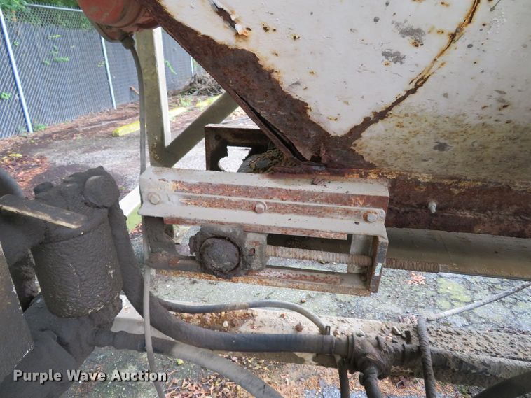 image for item DH1518 Trailer Haul concrete hopper