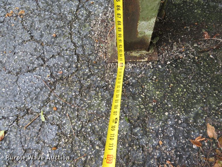 image for item DH1518 Trailer Haul concrete hopper