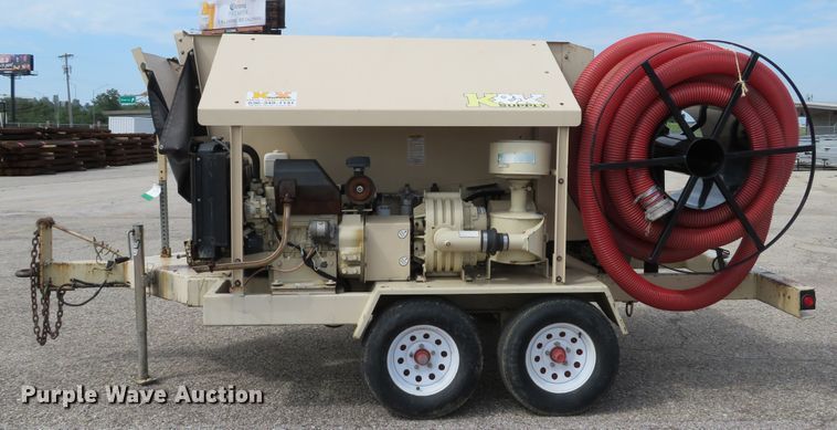 image for item DH1550 2009 Finn BB302-16 bark blower