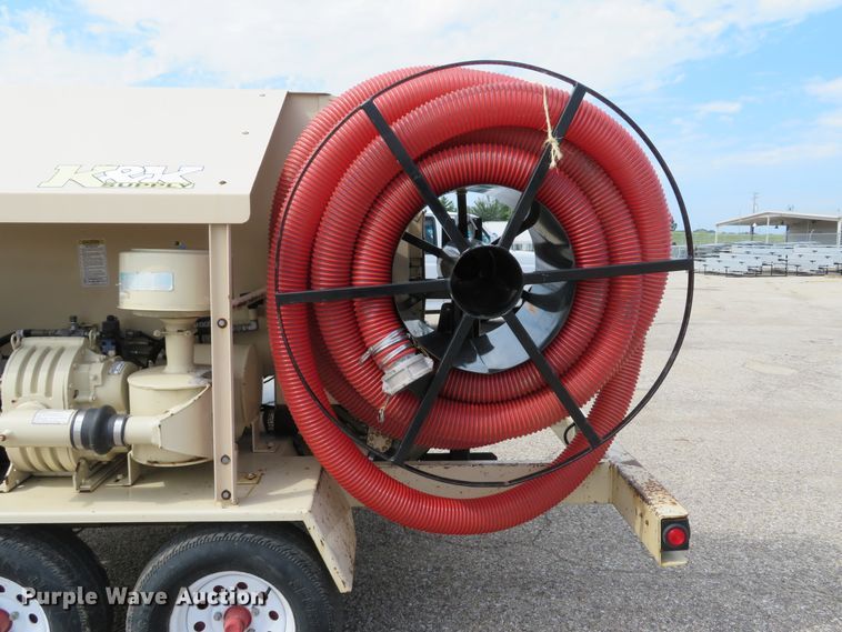 image for item DH1550 2009 Finn BB302-16 bark blower