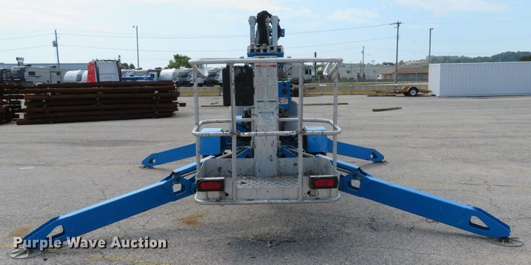 image for item DH1552 2011 Genie TZ-50 boom lift