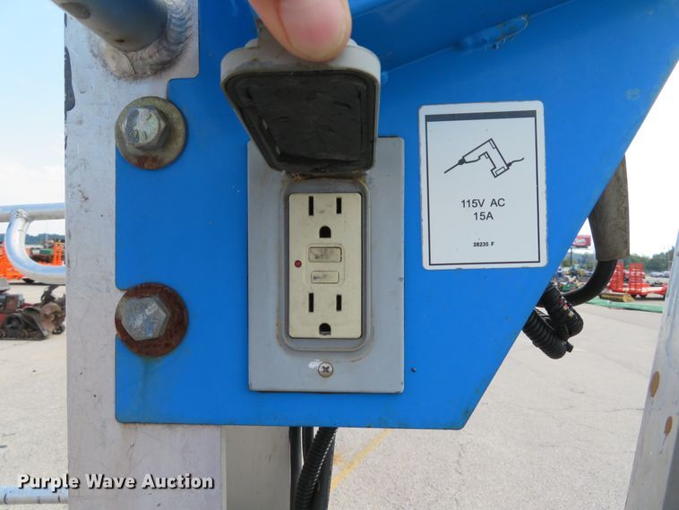 image for item DH1552 2011 Genie TZ-50 boom lift