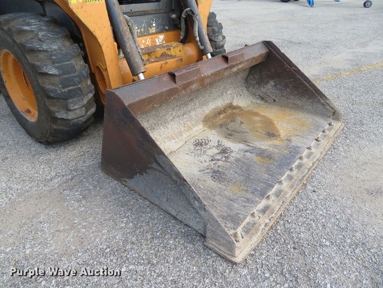 image for item DH1553 2012 Case SV250 skid steer