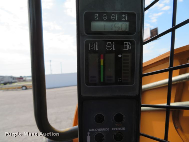 image for item DH1553 2012 Case SV250 skid steer