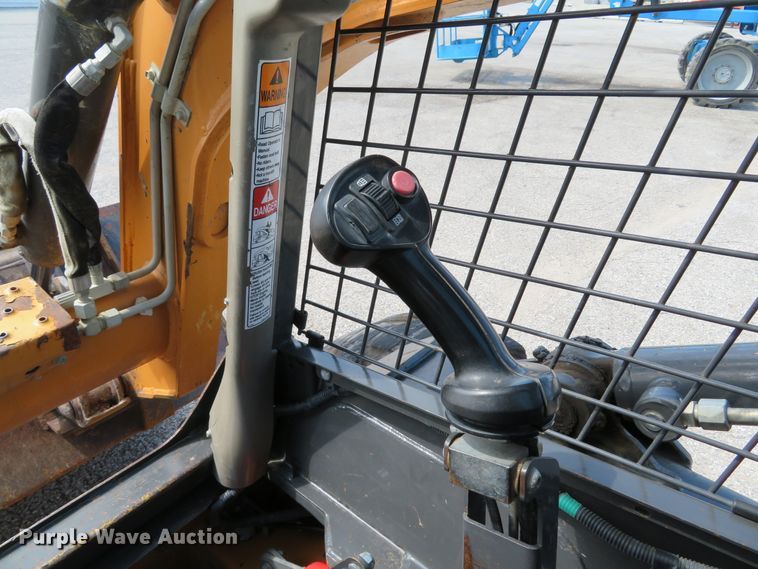 image for item DH1553 2012 Case SV250 skid steer