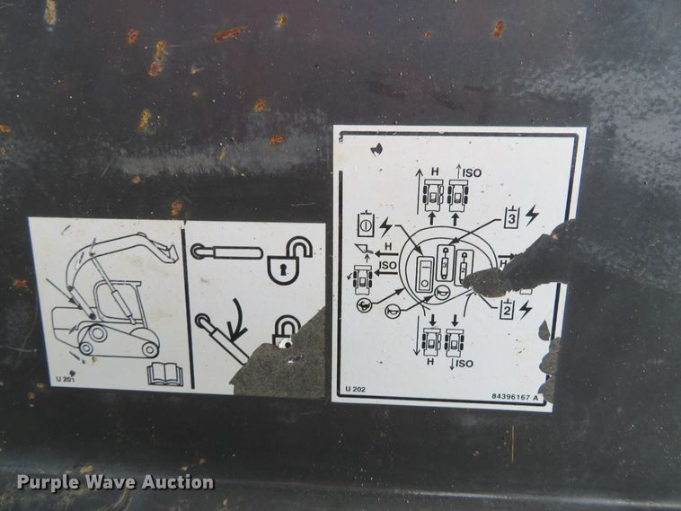 image for item DH1553 2012 Case SV250 skid steer