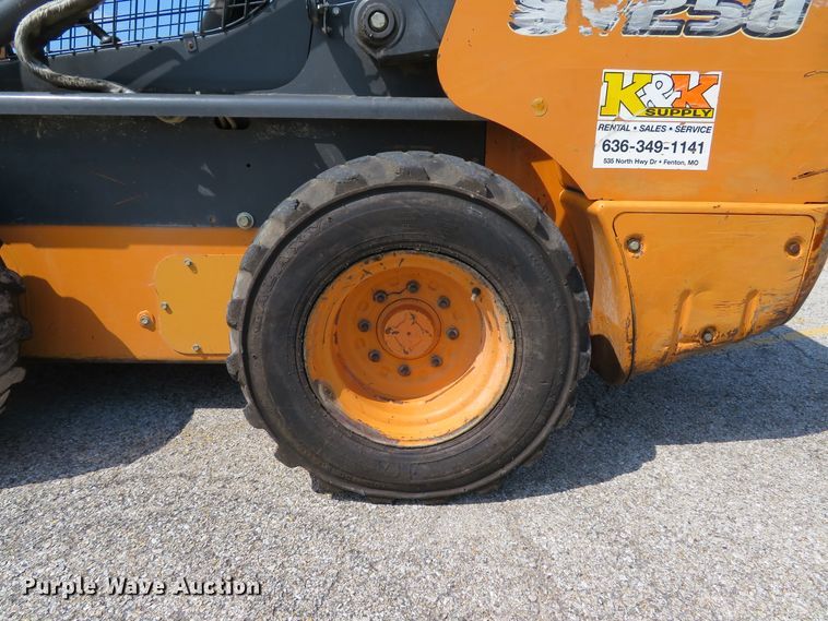 image for item DH1553 2012 Case SV250 skid steer