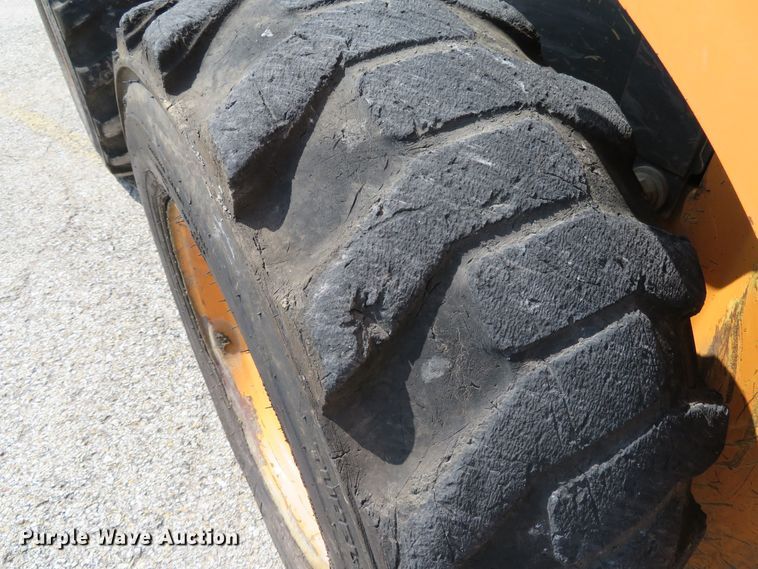 image for item DH1553 2012 Case SV250 skid steer