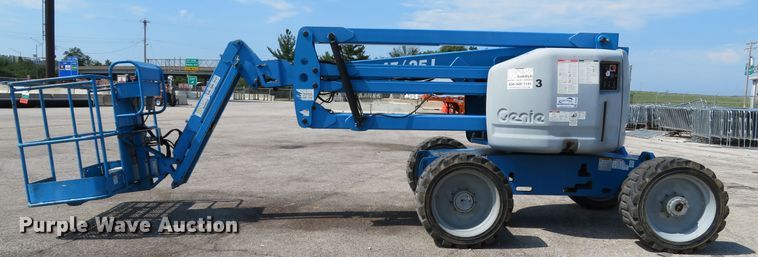 image for item DH1554 2011 Genie Z45/25J boom lift