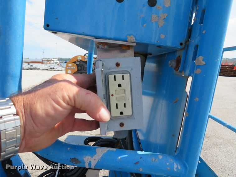 image for item DH1554 2011 Genie Z45/25J boom lift