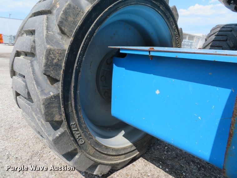 image for item DH1554 2011 Genie Z45/25J boom lift