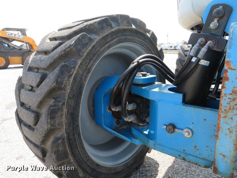 image for item DH1554 2011 Genie Z45/25J boom lift