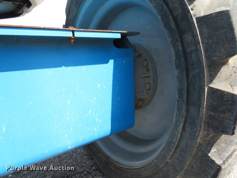 image for item DH1554 2011 Genie Z45/25J boom lift