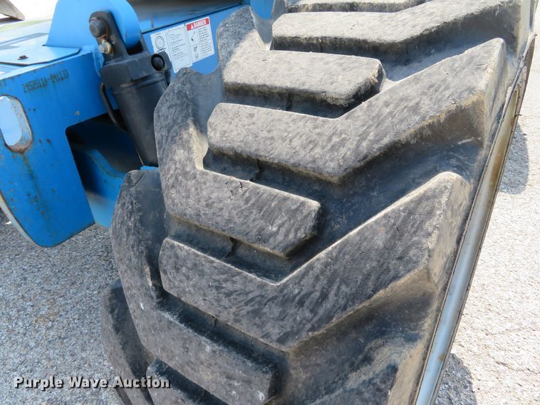 image for item DH1554 2011 Genie Z45/25J boom lift