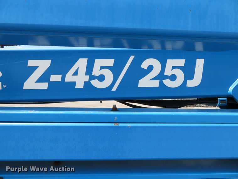 image for item DH1554 2011 Genie Z45/25J boom lift