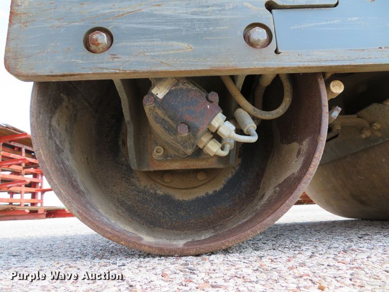 image for item DH1555 2014 Wacker Neuson RD7 double drum vibratory roller