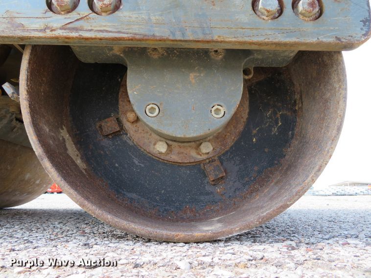 image for item DH1555 2014 Wacker Neuson RD7 double drum vibratory roller