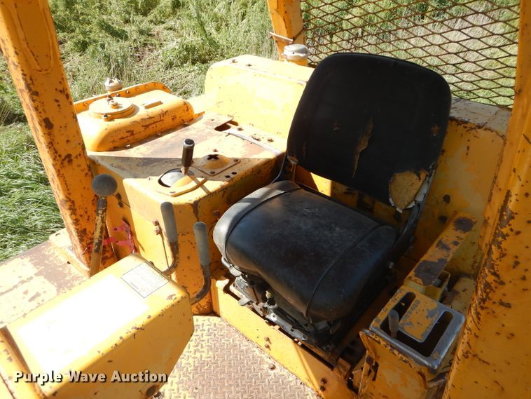 image for item DH2540 1976 Caterpillar D7G dozer