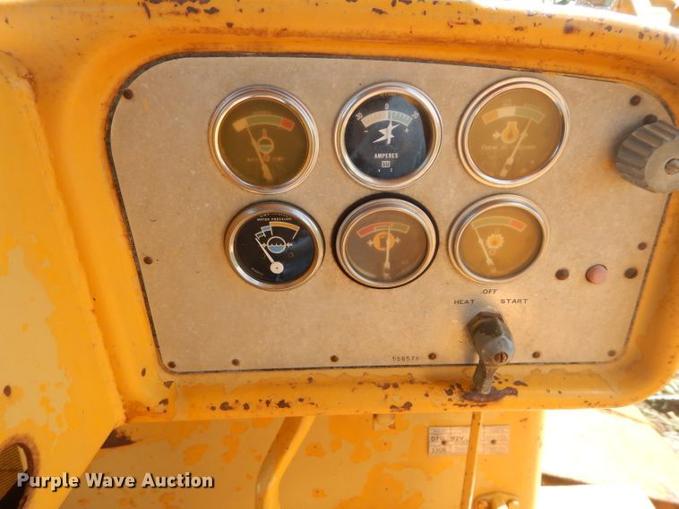 image for item DH2540 1976 Caterpillar D7G dozer
