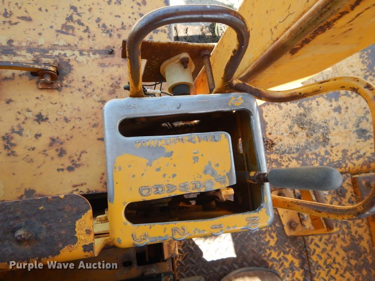 image for item DH2540 1976 Caterpillar D7G dozer