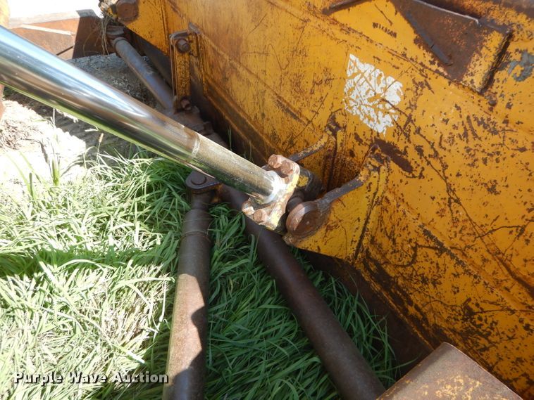 image for item DH2540 1976 Caterpillar D7G dozer