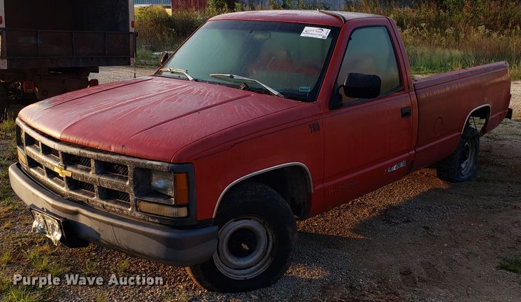 image for item DH2771 1993 Chevrolet C1500 pickup truck