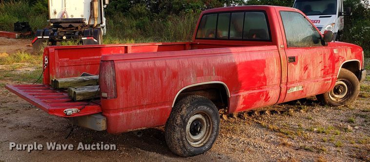image for item DH2771 1993 Chevrolet C1500 pickup truck