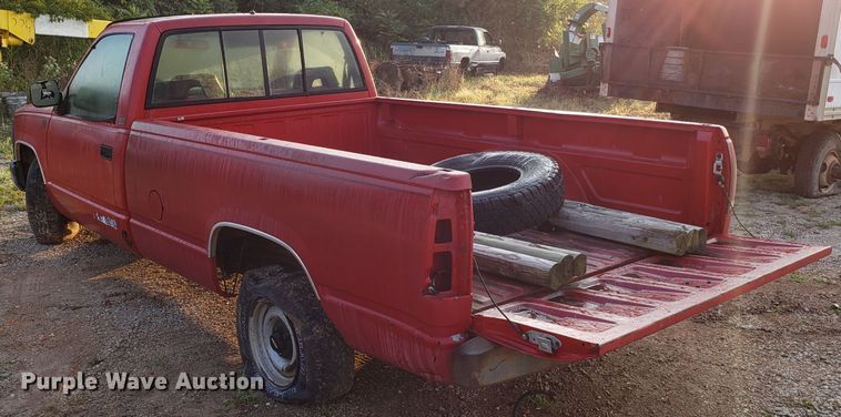 image for item DH2771 1993 Chevrolet C1500 pickup truck