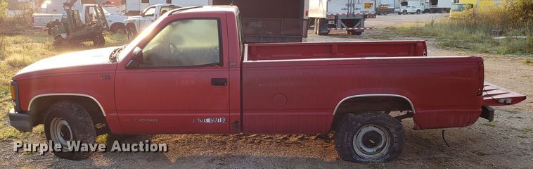 image for item DH2771 1993 Chevrolet C1500 pickup truck