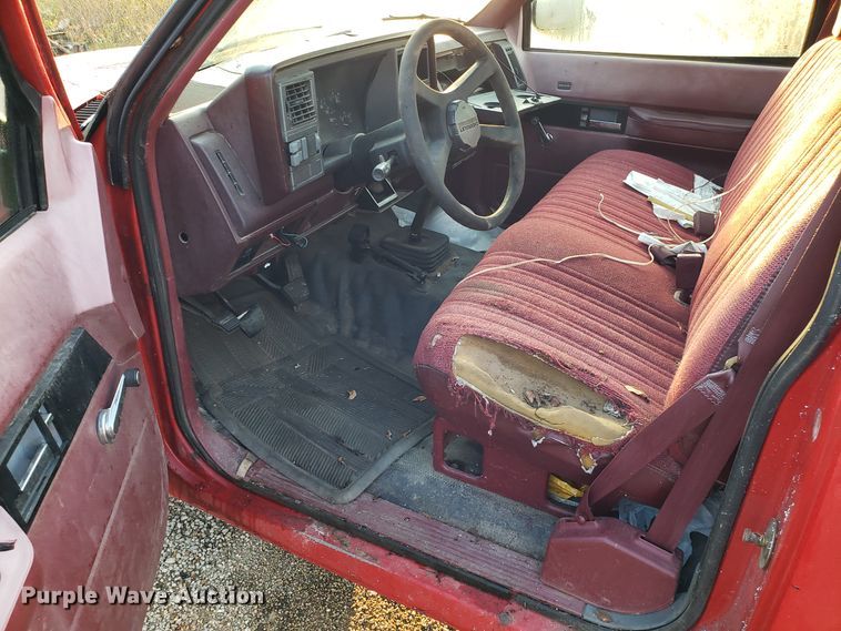 image for item DH2771 1993 Chevrolet C1500 pickup truck