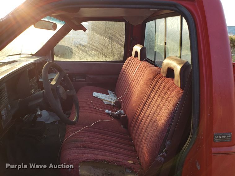 image for item DH2771 1993 Chevrolet C1500 pickup truck