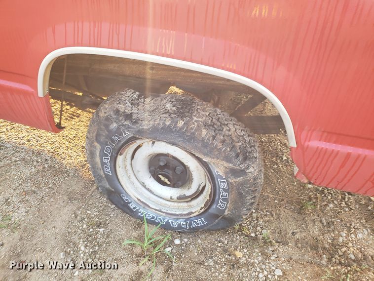 image for item DH2771 1993 Chevrolet C1500 pickup truck