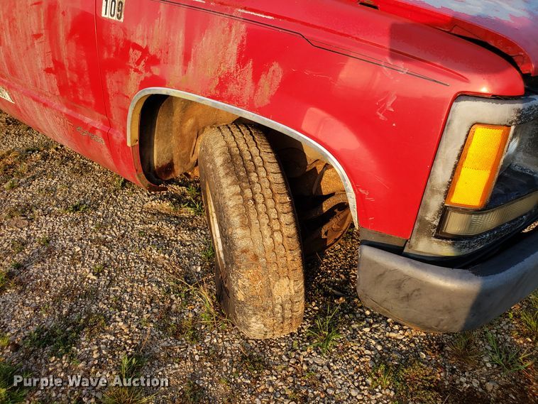 image for item DH2771 1993 Chevrolet C1500 pickup truck