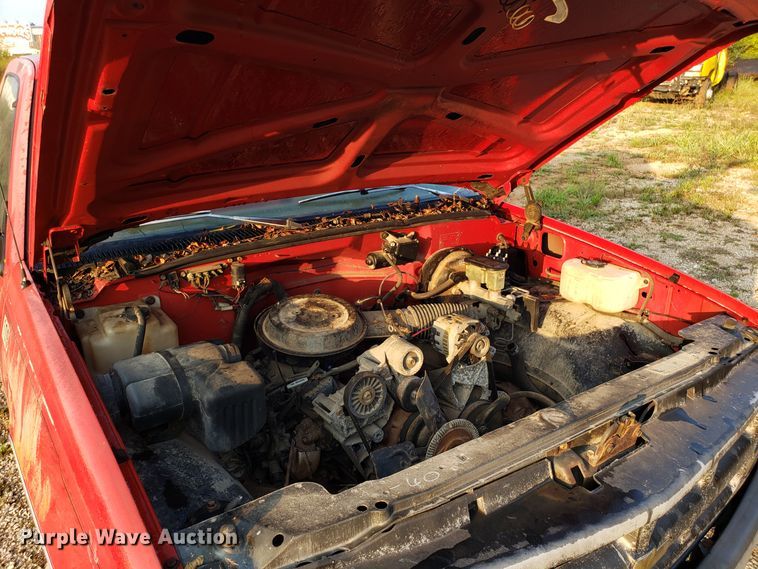 image for item DH2771 1993 Chevrolet C1500 pickup truck