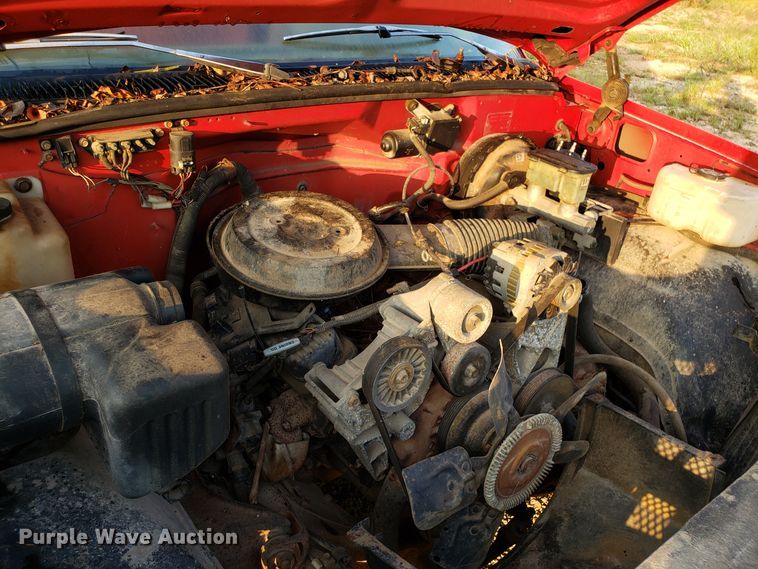 image for item DH2771 1993 Chevrolet C1500 pickup truck