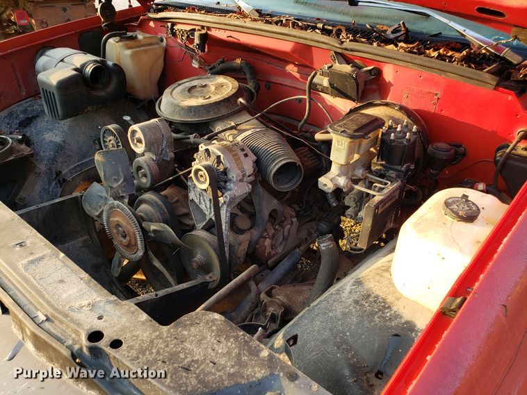 image for item DH2771 1993 Chevrolet C1500 pickup truck