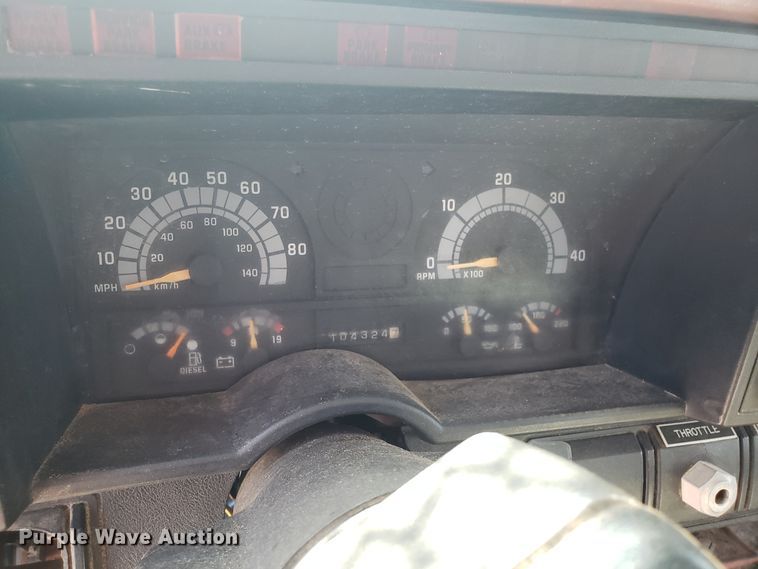 image for item DH2796 1993 GMC TopKick C6500 bucket truck