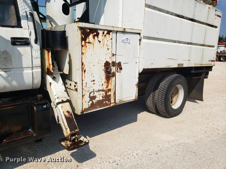 image for item DH2796 1993 GMC TopKick C6500 bucket truck