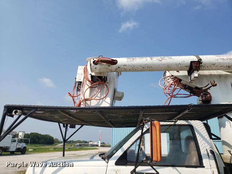 image for item DH2796 1993 GMC TopKick C6500 bucket truck